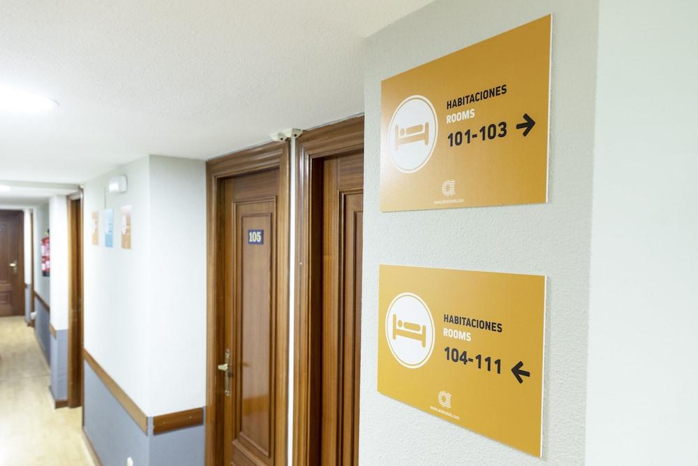 Hostal Alda Palencia Plaza Ngoại thất bức ảnh