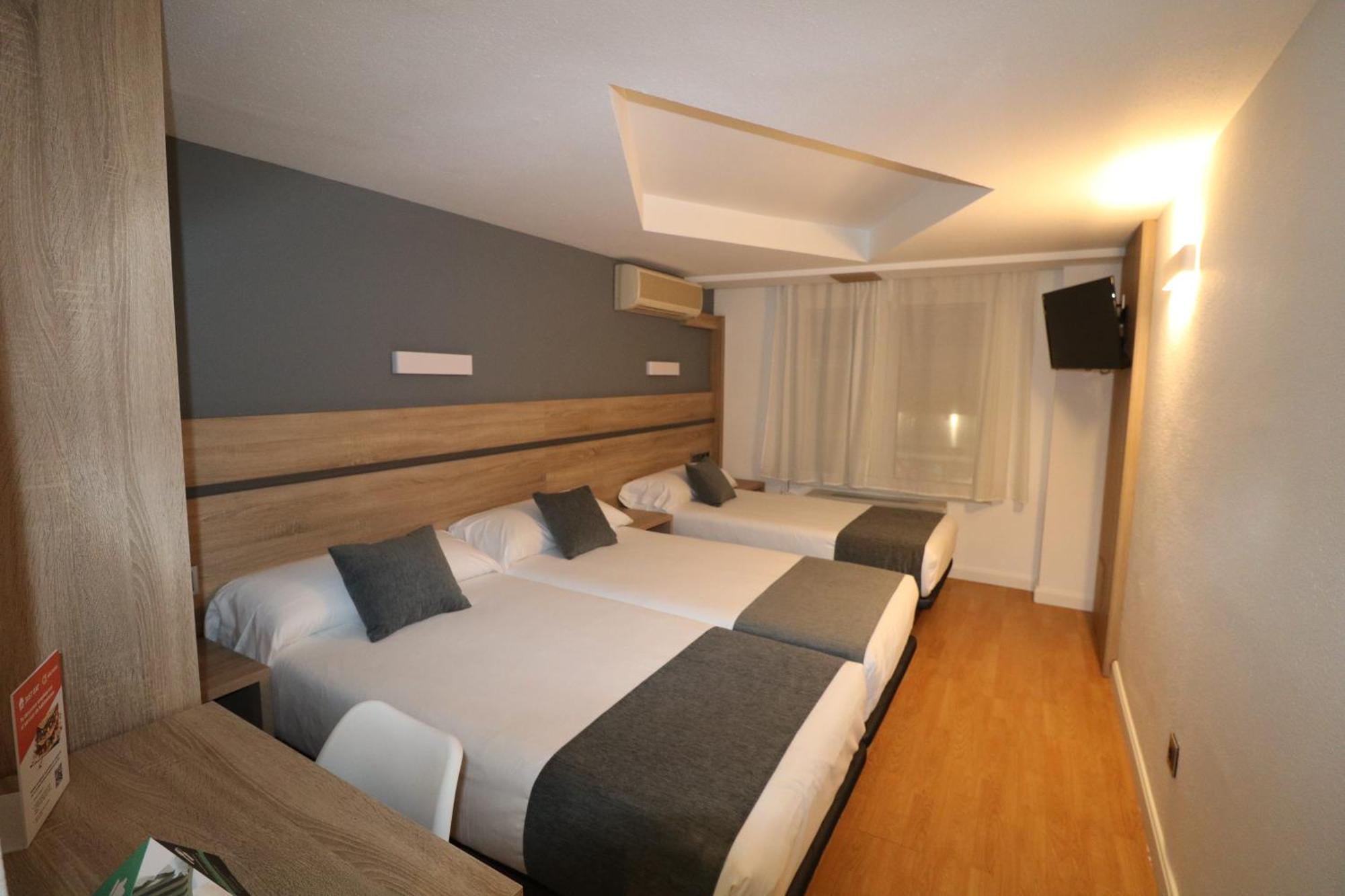 Hostal Alda Palencia Plaza Ngoại thất bức ảnh