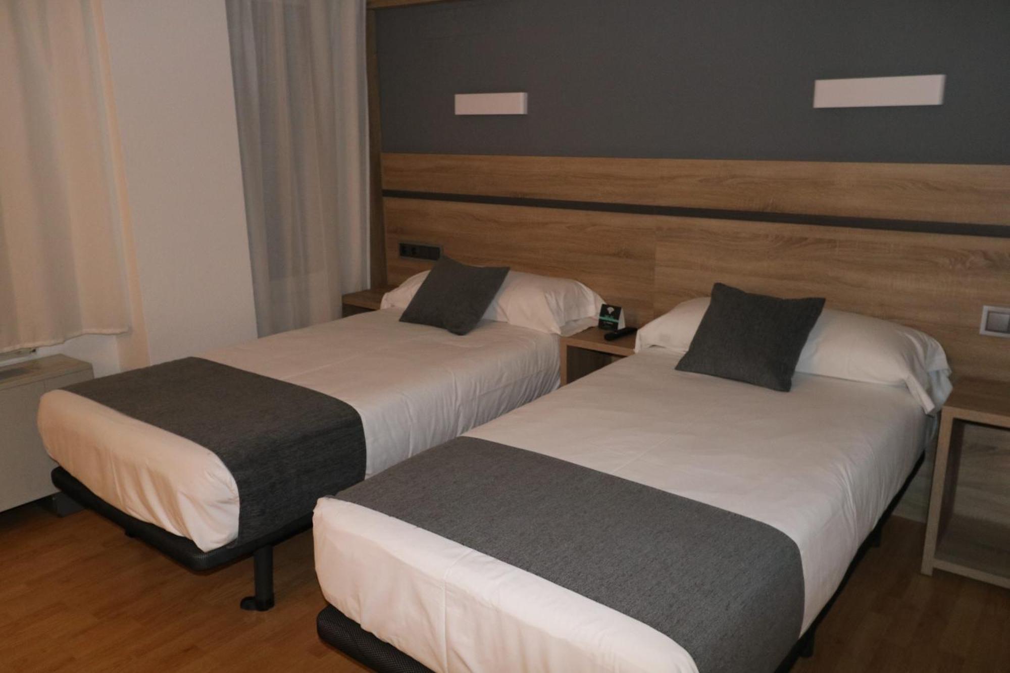 Hostal Alda Palencia Plaza Ngoại thất bức ảnh