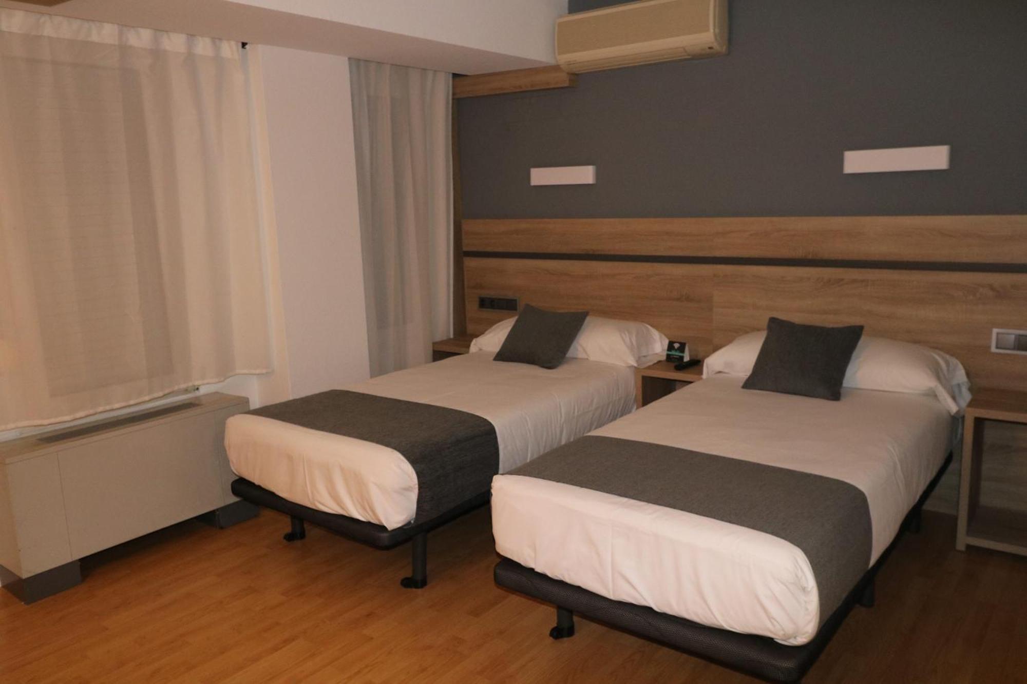 Hostal Alda Palencia Plaza Ngoại thất bức ảnh