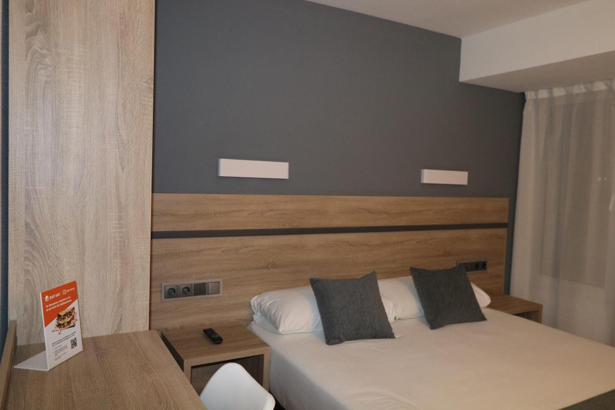 Hostal Alda Palencia Plaza Ngoại thất bức ảnh